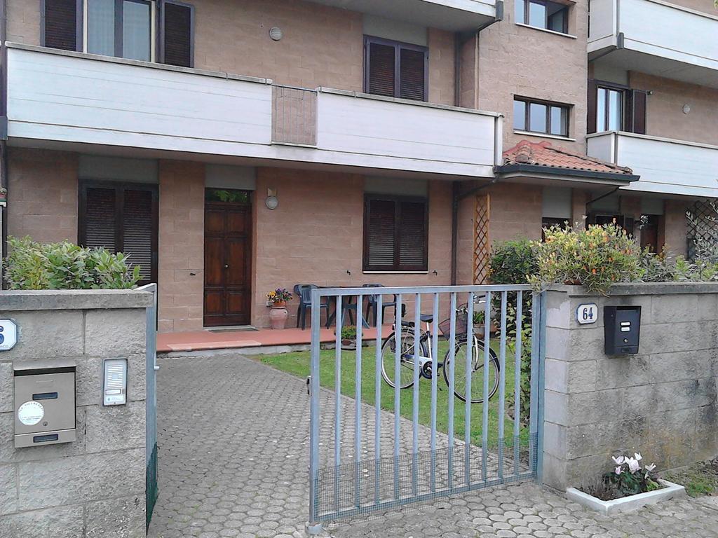 Bed And Breakfast Catherina Ponsacco Exterior foto