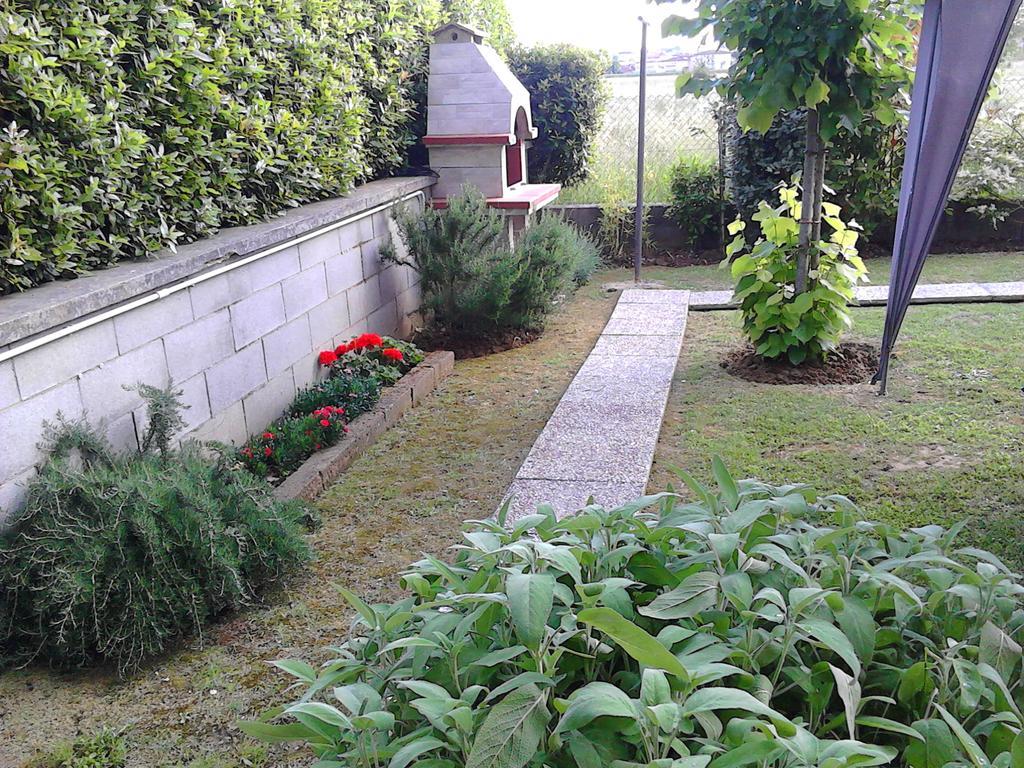 Bed And Breakfast Catherina Ponsacco Exterior foto
