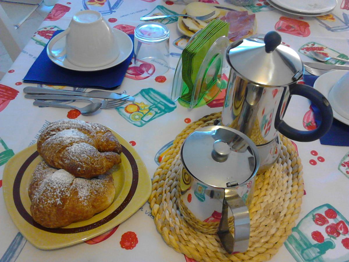 Bed And Breakfast Catherina Ponsacco Exterior foto